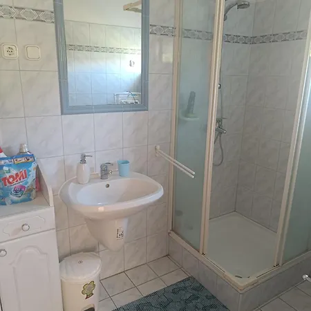 Valika Nyaraloja Balatonkersztur Apartment *