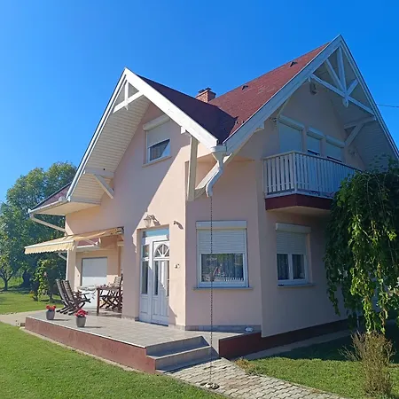 Valika Nyaralója Balatonkersztúr