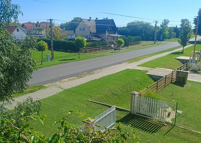 Apartament Valika Nyaralója Balatonkersztúr Balatonkeresztúr