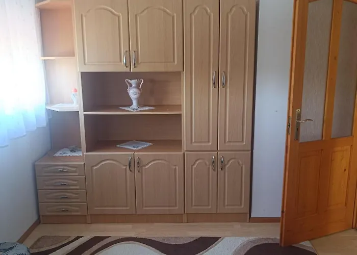 Valika Nyaraloja Balatonkersztur