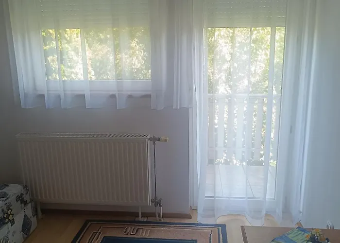 Valika Nyaraloja Balatonkersztur