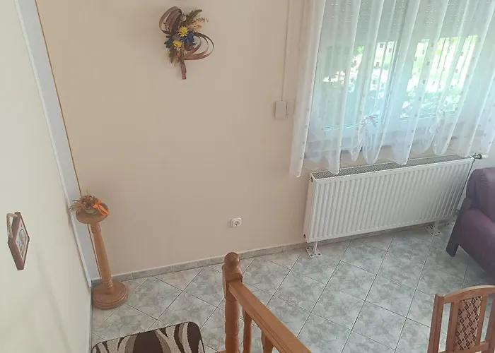 Valika Nyaraloja Balatonkersztur *